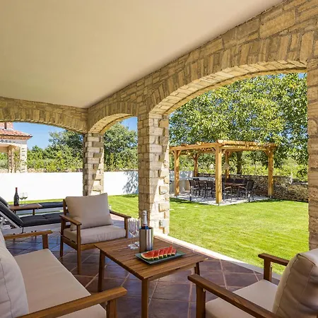Beautiful In With Kitchen Cabrunici