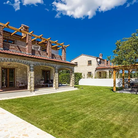 Ferienhaus In Cabrunici